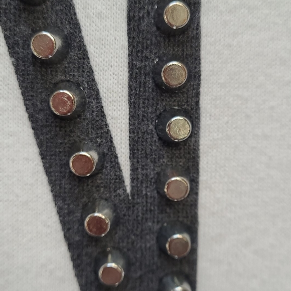 Sweatshirt - Picture 2 of 4